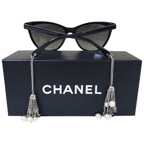 chanel snow goggles|Chanel glasses with pearl chain.